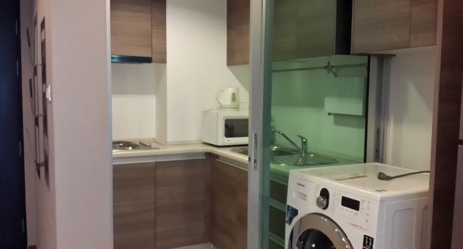 À vendre 3 chambres condo à Huai Khwang, Bangkok