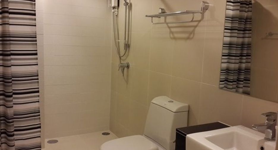 À vendre 3 chambres condo à Huai Khwang, Bangkok