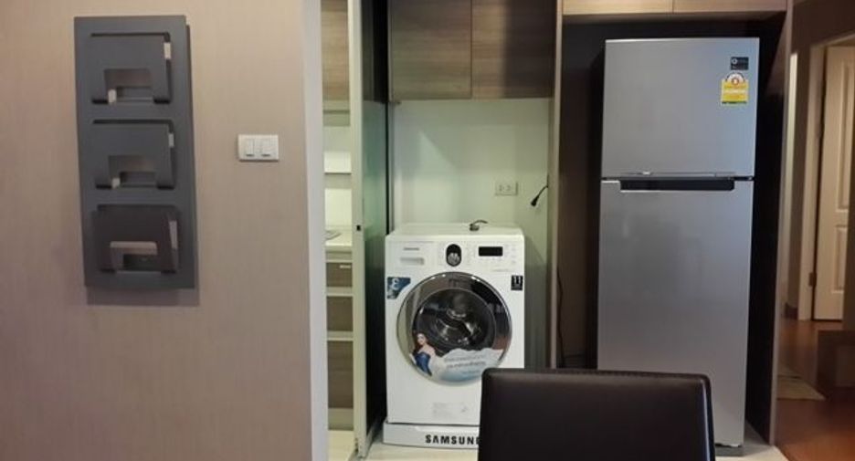 À vendre 3 chambres condo à Huai Khwang, Bangkok