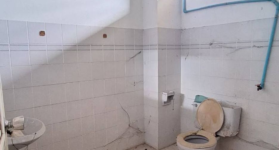 For rent 3 bedrooms retail Space in Mueang Khon Kaen, Khon Kaen
