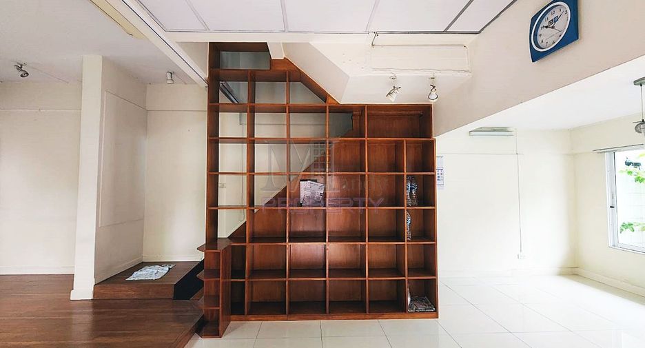 For sale 2 Beds townhouse in Mueang Nonthaburi, Nonthaburi