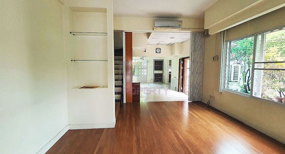 For sale 2 Beds townhouse in Mueang Nonthaburi, Nonthaburi
