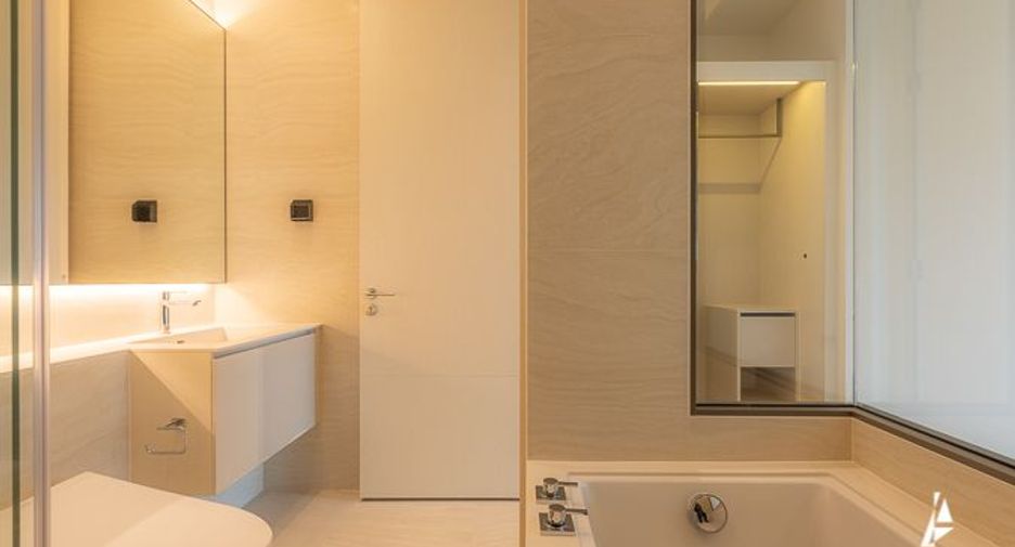 À vendre 1 chambre condo à Khlong Toei, Bangkok