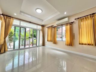 À louer 3 chambres maison à Si Racha, Chonburi