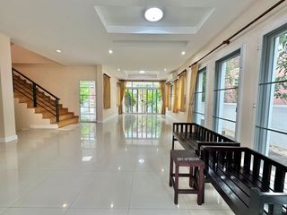À louer 3 chambres maison à Si Racha, Chonburi