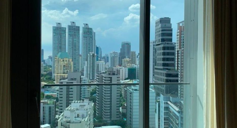 For sale 2 bedrooms condo in Khlong Toei, Bangkok