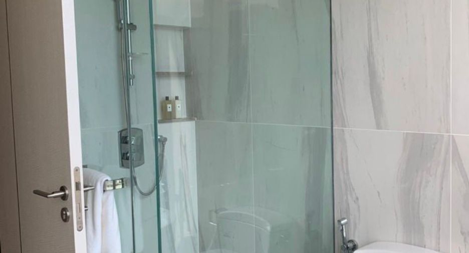 For sale 2 bedrooms condo in Khlong Toei, Bangkok