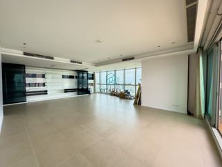 Продажа 3 спальни кондо в Сатхон, Бангкок