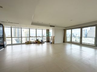 Продажа 3 спальни кондо в Сатхон, Бангкок