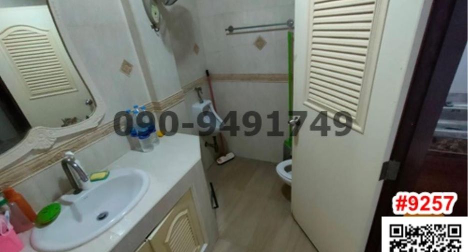 Reihenhaus zum Kauf mit 4 Zimmer in Bangkok Yai, Bangkok