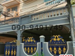 For sale 4 bedrooms townhouse in Bangkok Yai, Bangkok