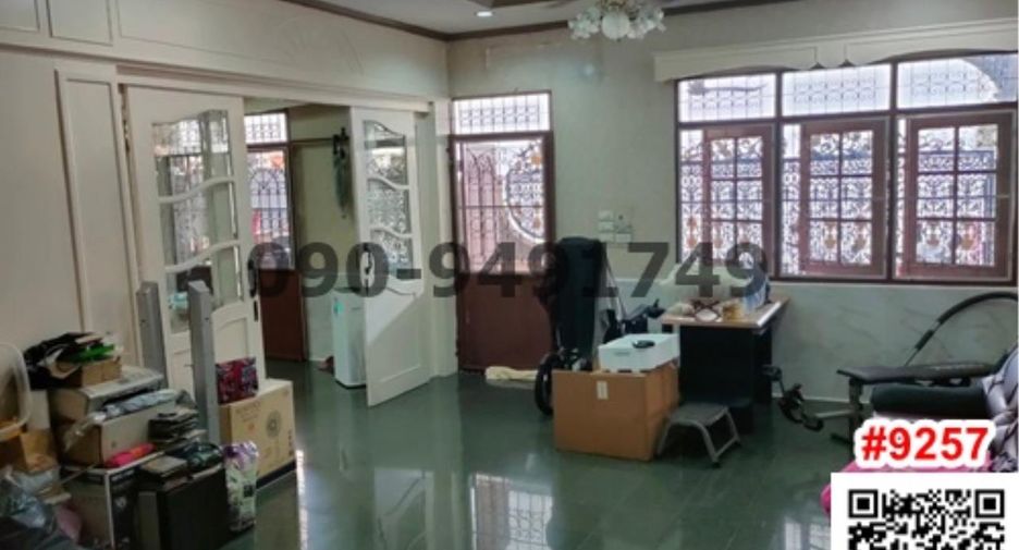 Reihenhaus zum Kauf mit 4 Zimmer in Bangkok Yai, Bangkok