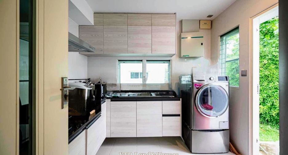 For sale 3 bedrooms house in Prawet, Bangkok