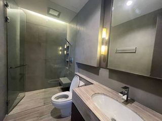 À louer et à vendre 2 chambres condo à Sathon, Bangkok