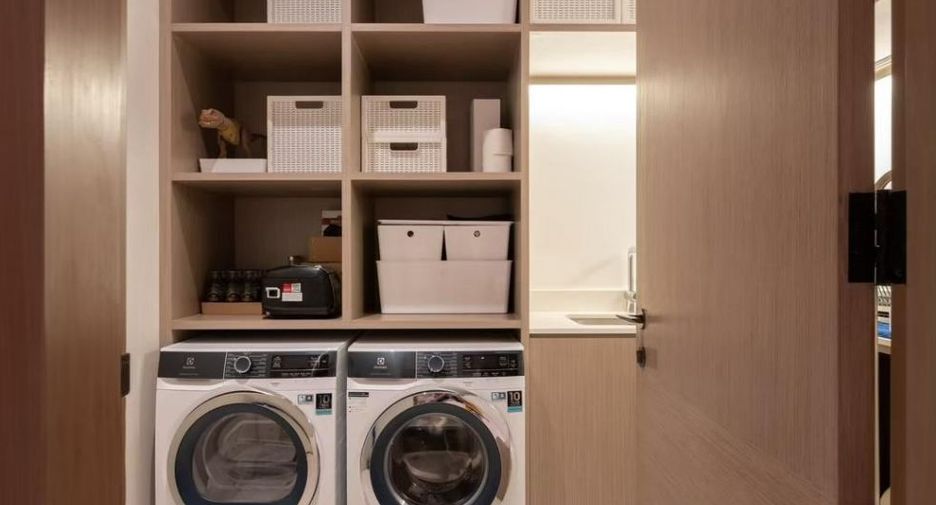 For sale 2 bed condo in Khlong San, Bangkok