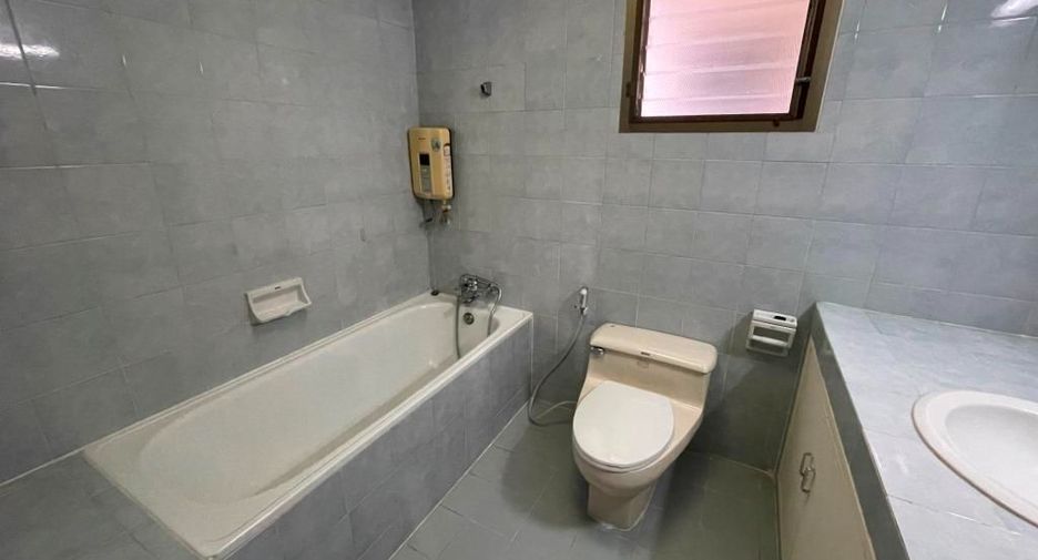 Wohnung zur Miete mit 2 Zimmer in Watthana, Bangkok