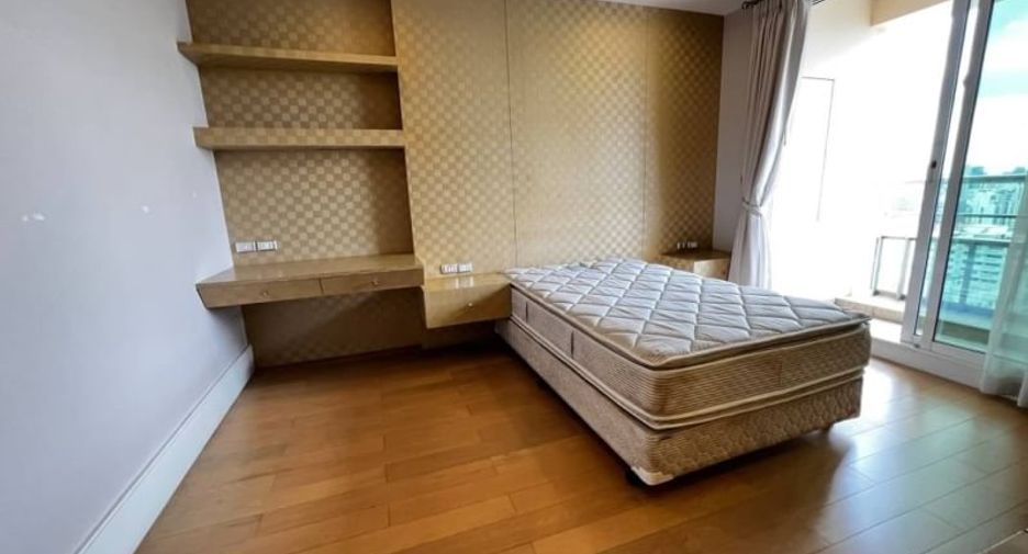Wohnung zur Miete mit 4 Zimmer in Khlong Toei, Bangkok