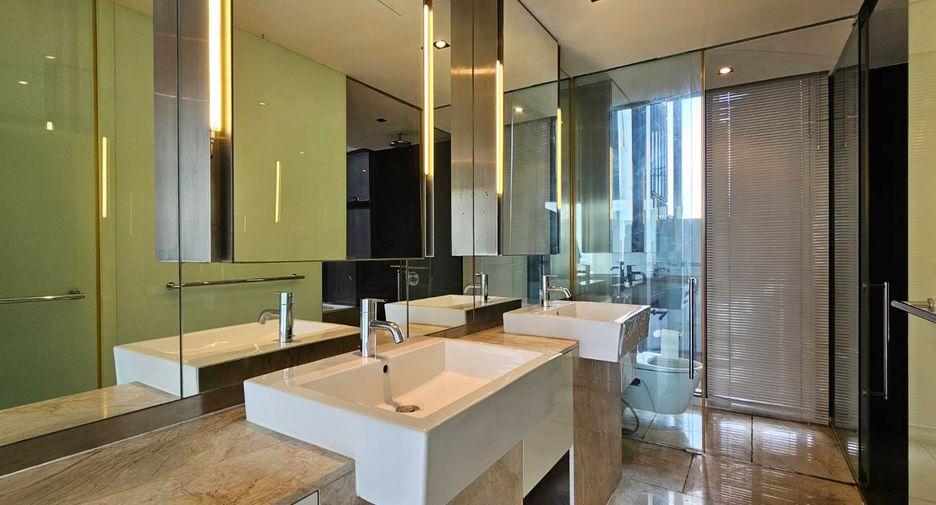 For sale 3 bedrooms condo in Sathon, Bangkok