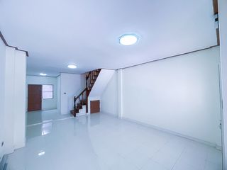 Продажа 2 спальни таунхаус в Mueang Nonthaburi, Нонтабури