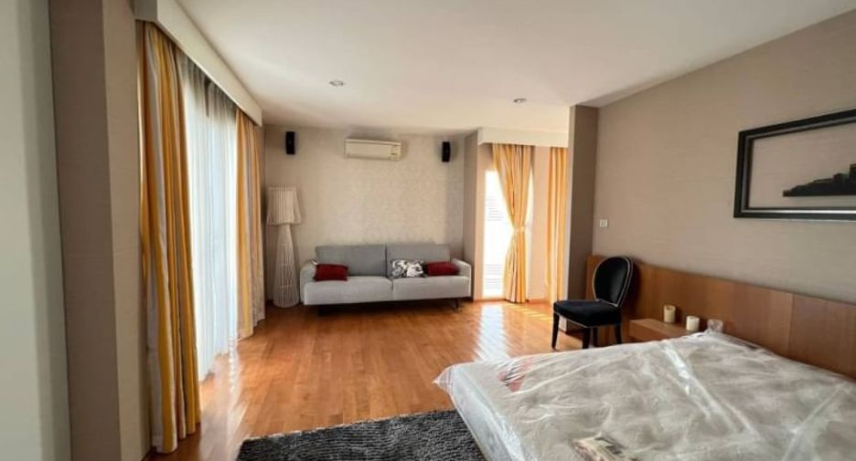 For rent 4 bedrooms house in Suan Luang, Bangkok