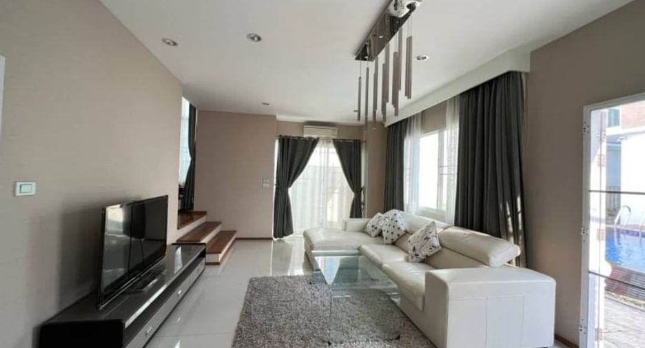 For rent 4 bedrooms house in Suan Luang, Bangkok