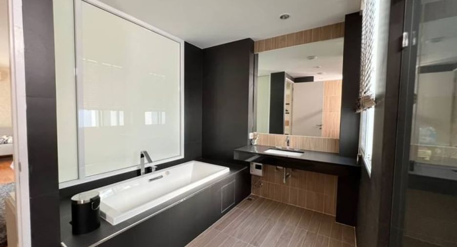 For rent 4 bedrooms house in Suan Luang, Bangkok