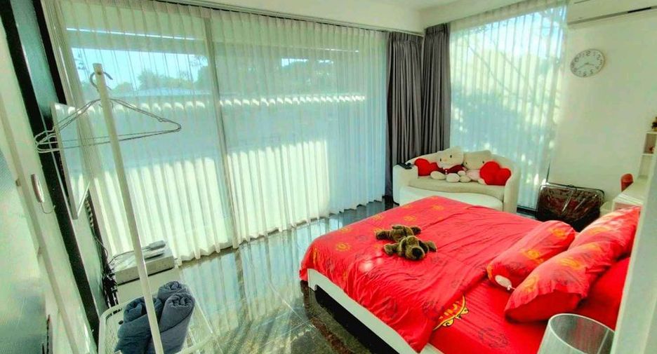 For rent 3 bed villa in San Kamphaeng, Chiang Mai