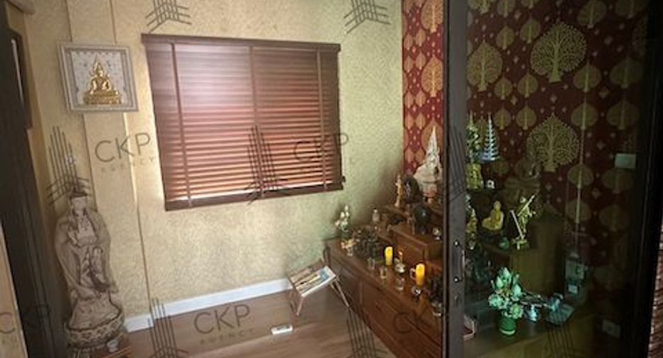 For sale 4 bedrooms house in Mueang Pathum Thani, Pathum Thani