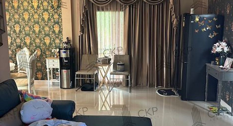 For sale 4 bedrooms house in Mueang Pathum Thani, Pathum Thani