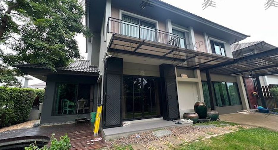For sale 4 bedrooms house in Mueang Pathum Thani, Pathum Thani
