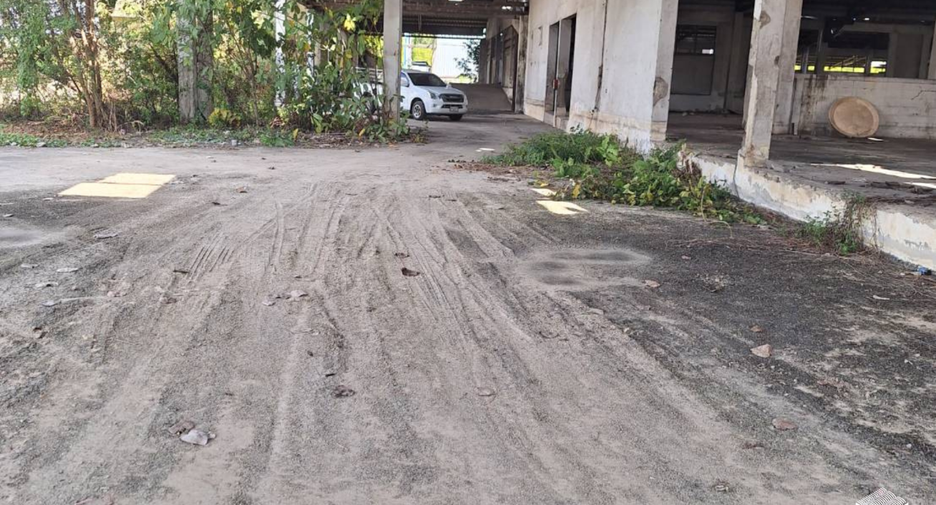 For rent warehouse in Mueang Lamphun, Lamphun