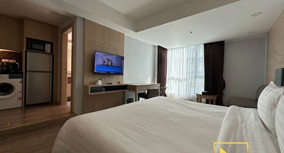Apartamento con servicios en alquiler de 1 habitaciones en Khlong Toei, Bangkok