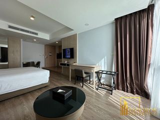 Apartamento con servicios en alquiler de 1 habitaciones en Khlong Toei, Bangkok