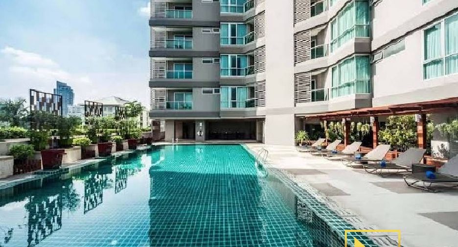 Apartamento con servicios en alquiler de 1 habitaciones en Khlong Toei, Bangkok