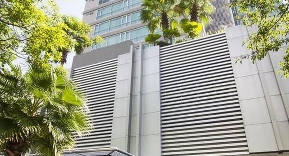 Apartamento con servicios en alquiler de 1 habitaciones en Khlong Toei, Bangkok