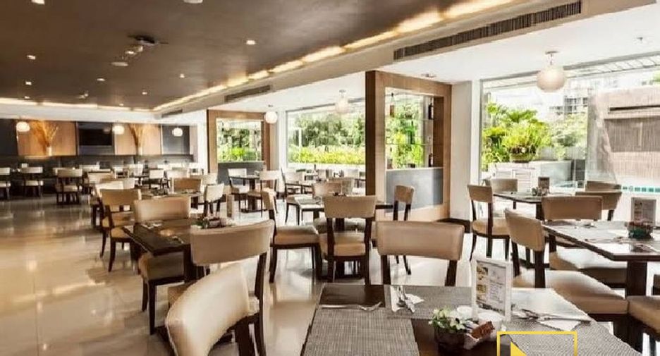 Apartamento con servicios en alquiler de 1 habitaciones en Khlong Toei, Bangkok