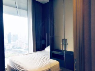 Condo en alquiler de 3 habitaciones en Pathum Wan, Bangkok
