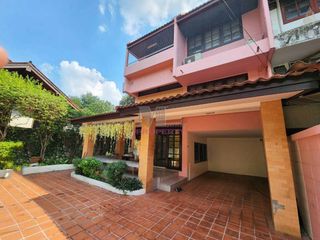For sale 4 bed townhouse in Mueang Nonthaburi, Nonthaburi