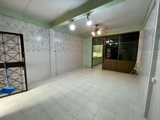 For sale 2 bed townhouse in Bangkok Noi, Bangkok