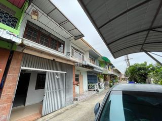 For sale 2 bed townhouse in Bangkok Noi, Bangkok