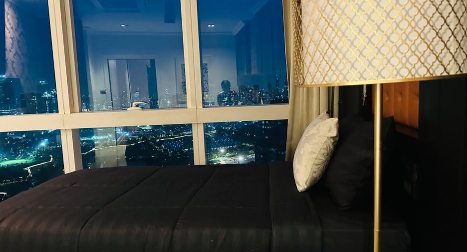 For sale 4 bedrooms condo in Khlong Toei, Bangkok