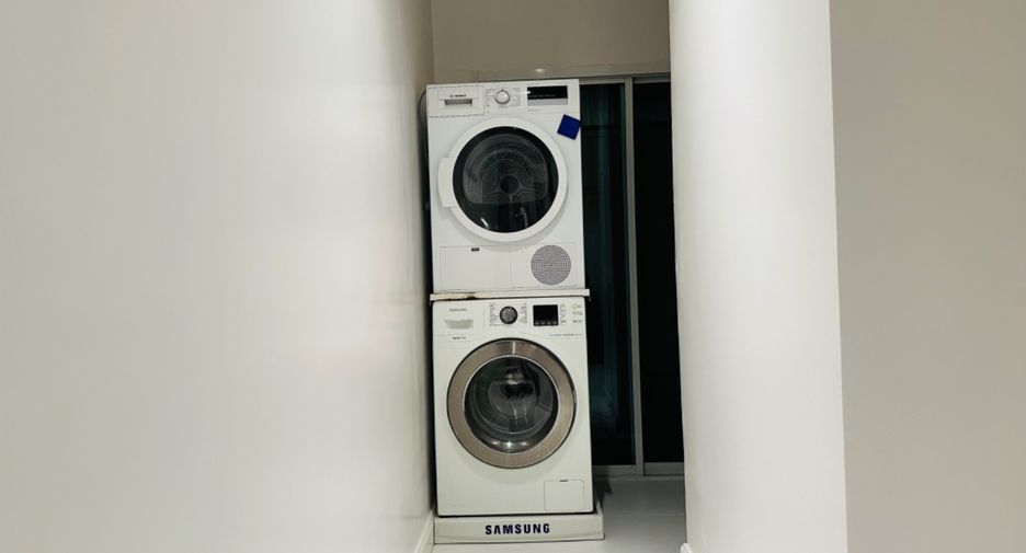 For sale 4 bedrooms condo in Khlong Toei, Bangkok