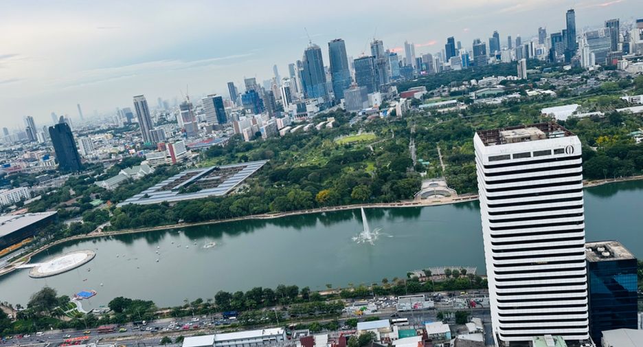 For sale 4 bedrooms condo in Khlong Toei, Bangkok