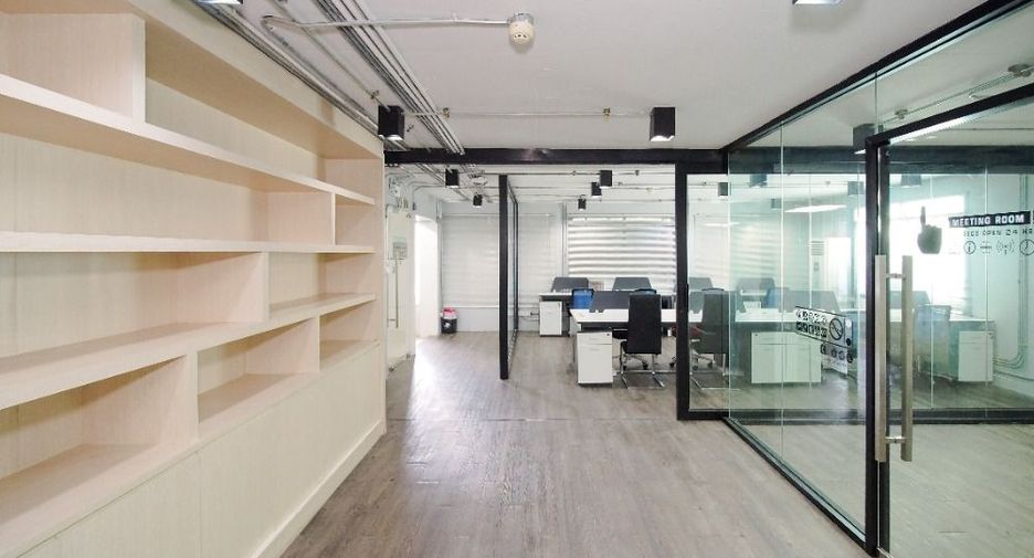 For sale 10 bedrooms office in Bang Khen, Bangkok