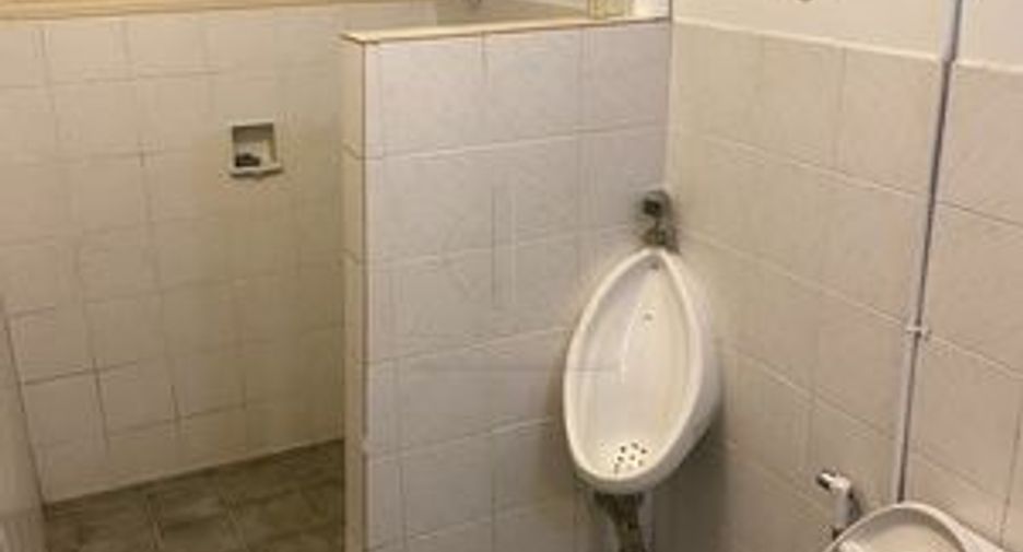 Haus zur Miete mit 3 Zimmer in Watthana, Bangkok