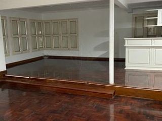 For rent 3 bedrooms house in Watthana, Bangkok
