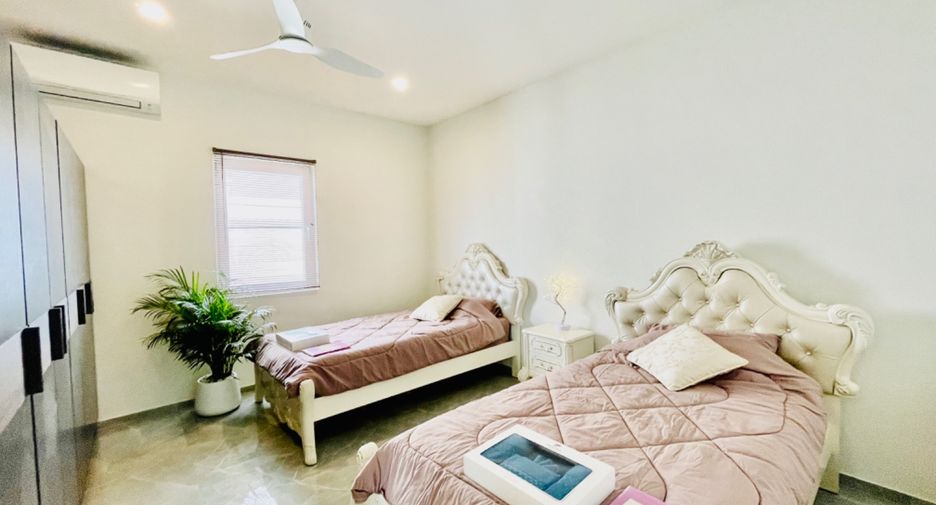 À louer et à vendre 3 chambres villa à Bang Lamung, Chonburi