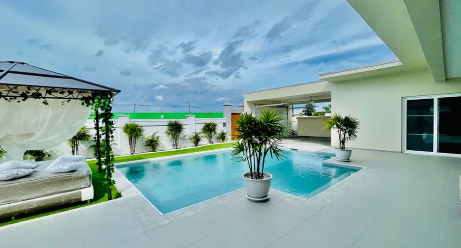 À louer et à vendre 3 chambres villa à Bang Lamung, Chonburi