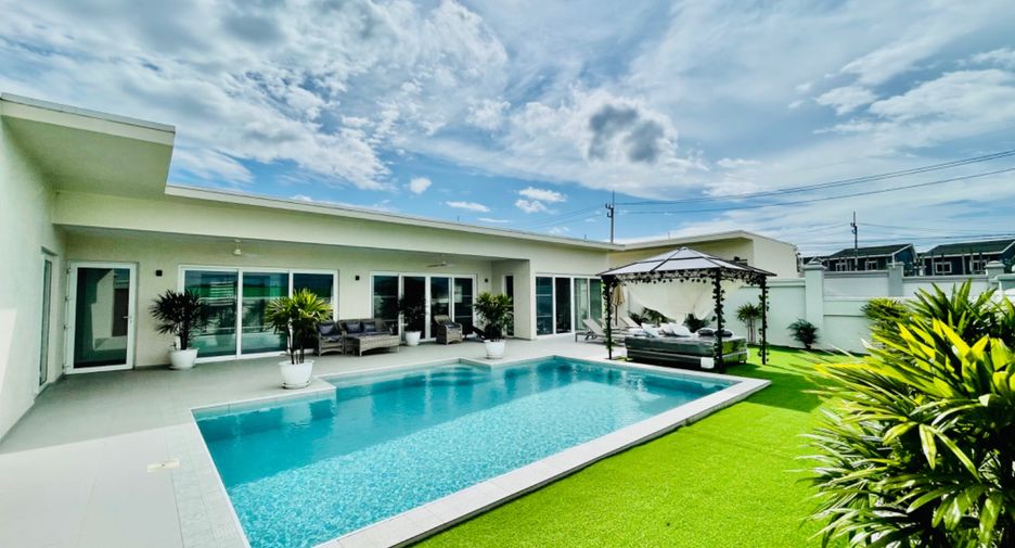 À louer et à vendre 3 chambres villa à Bang Lamung, Chonburi