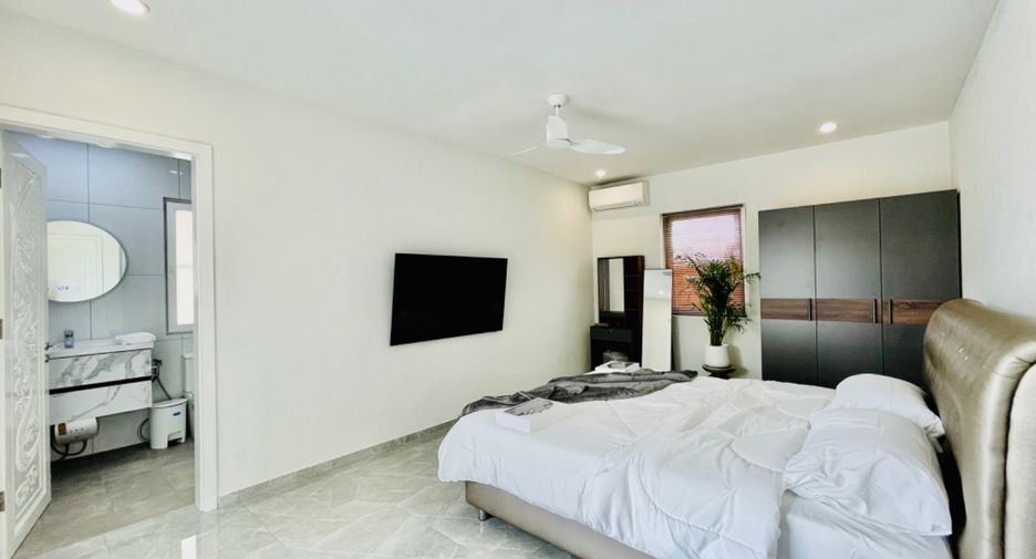 À louer et à vendre 3 chambres villa à Bang Lamung, Chonburi